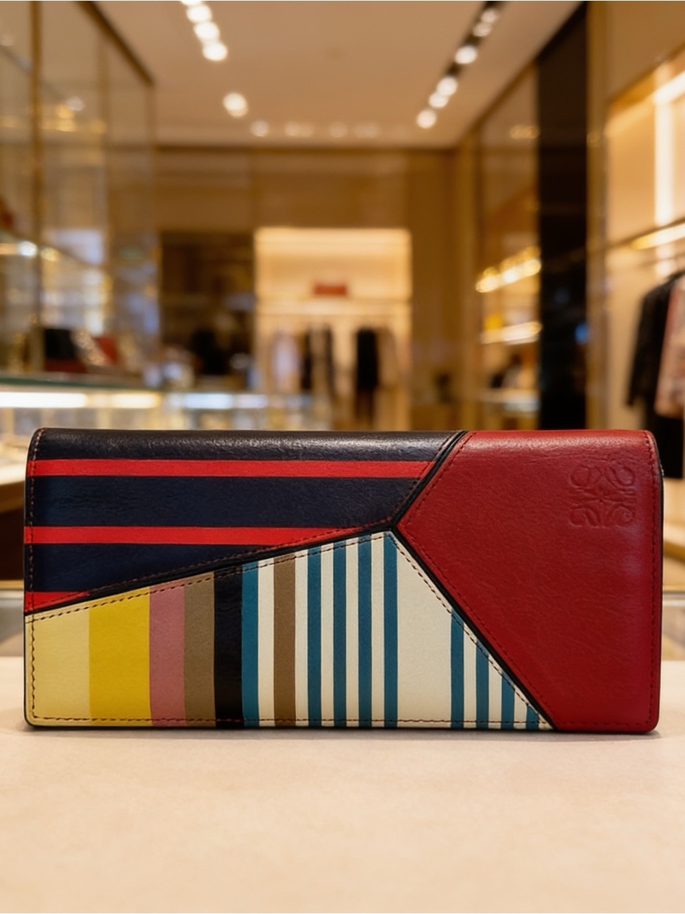 Loewe Anagram puzzle long wallet /dustbag
